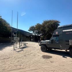 Einfahrt Savuti Camp