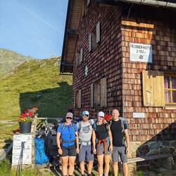 Wir starten früh morgens bei schönem Sonnenschein
