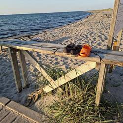 Life Hack vom Strand: Ablage mit Windgummi