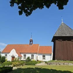 Svenstrup mit Glockenturm