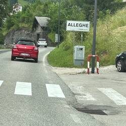 Den Ort und den danebenliegenden See habe ich vorgestern von ganz oben gesehen
