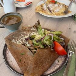 Anschließend ein Galett und Crêpe