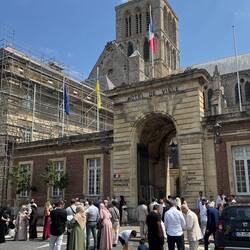 Zum Schluss waren wir in der größten Kirche in Fécamp mitten in einer Hochzeit