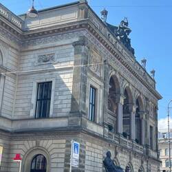 Oper