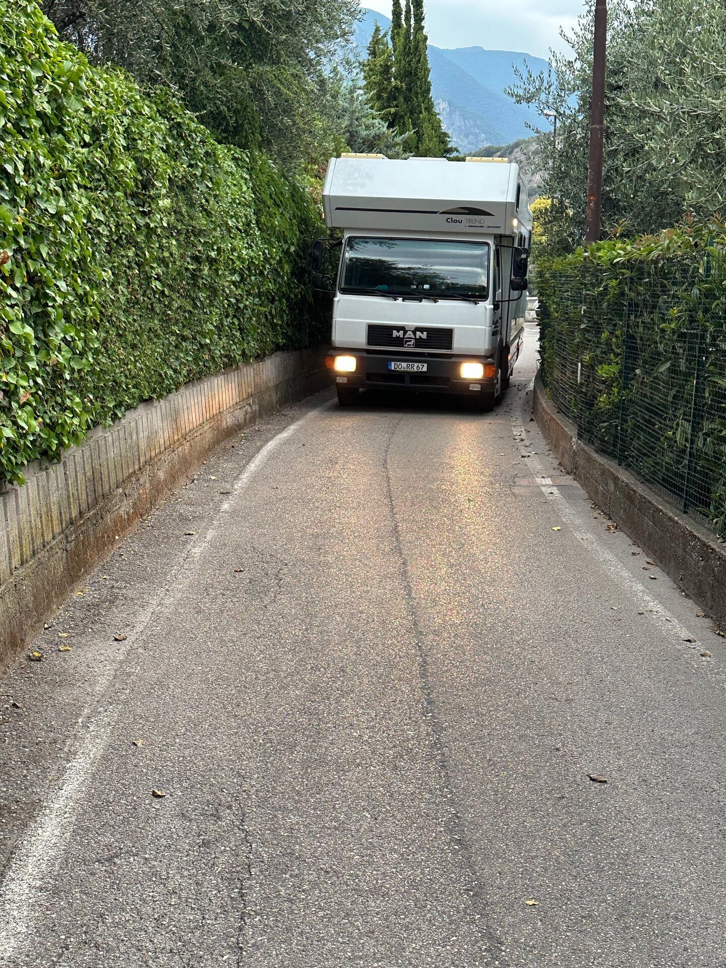 Eng bei der Abfahrt in Torbole