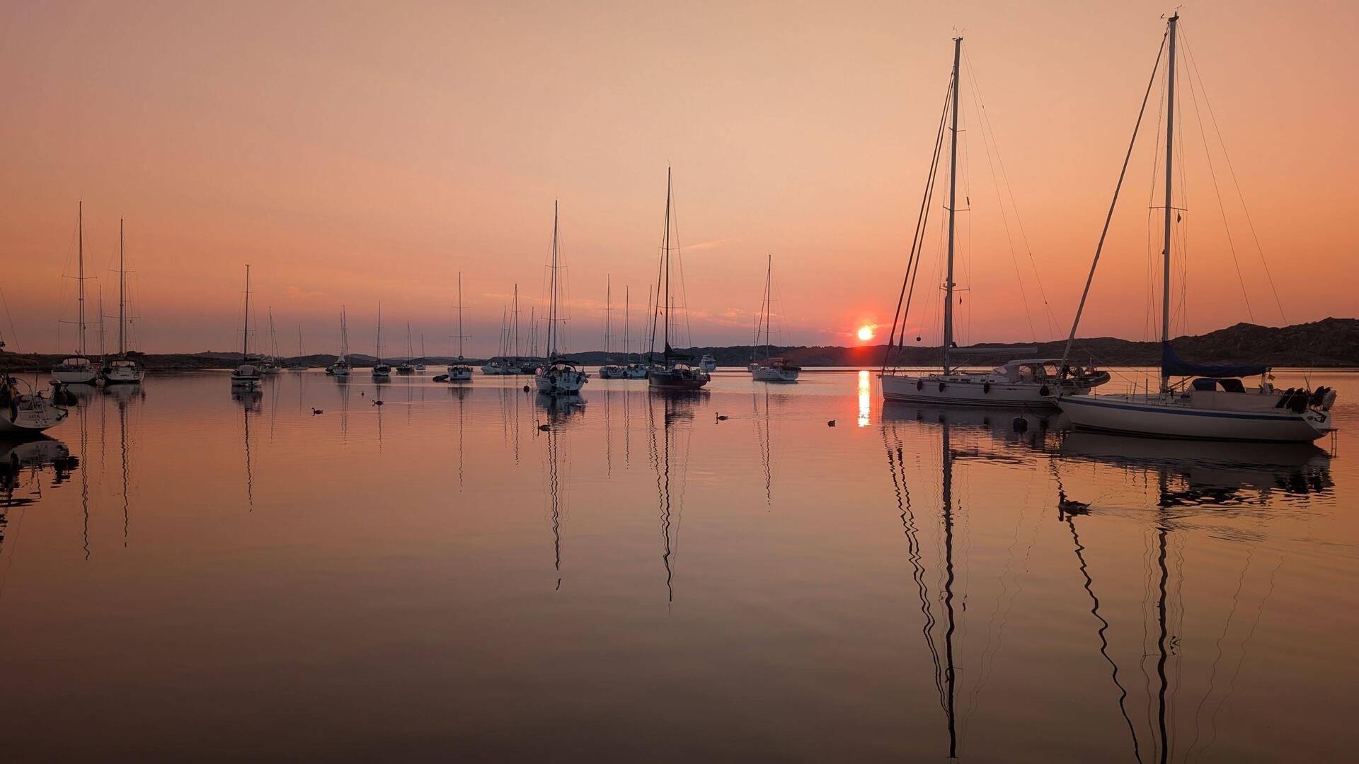 Sonnenaufgang in der Bucht Härmanö