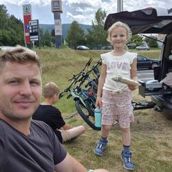 Mittagspause auf dem Supermarktparkplatz