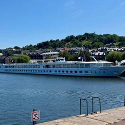 Dieses Schiff ist in der Nacht ausgebrannt