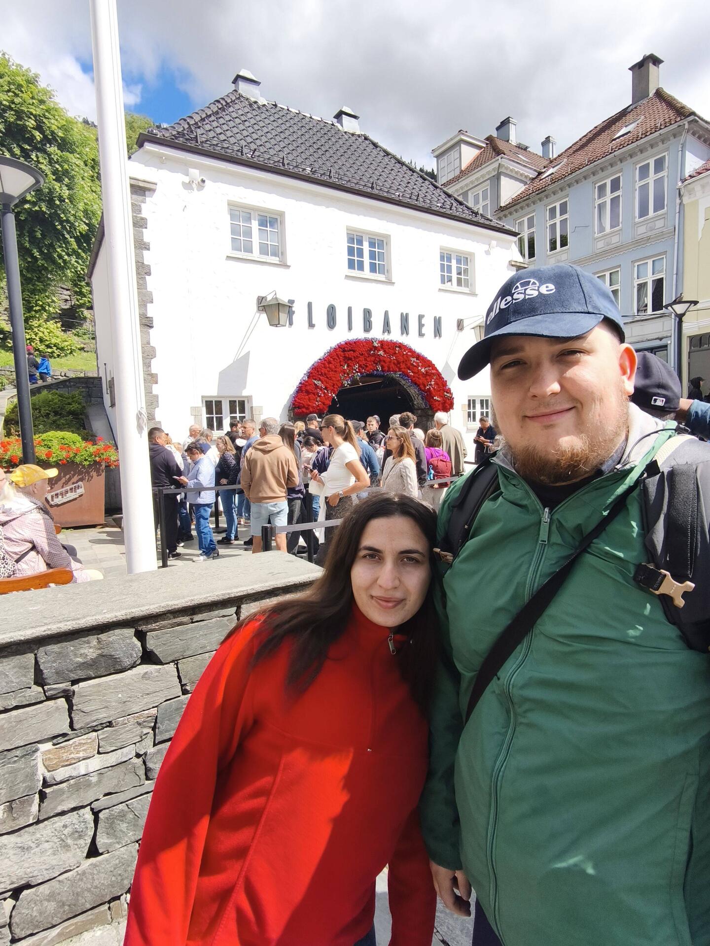 Kurze Warteschlange vor der Talstation 🚠