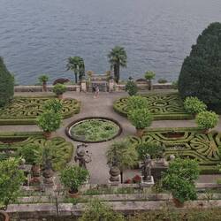 The magnificent palace gardens without all the other tourists!