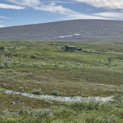 Über das Fjell bei schönem Wetter.