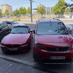 Unser Parkplatz vor dem Hotel😱