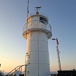 Abendlicht im Hafen ... hier der Leuchtturm von Årøsund