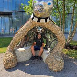 Der Bär, 1997 von Niki de Saint Phalle