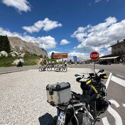 Passo di Falzarego - leider keine Zeit für die Seilbahnfahrt