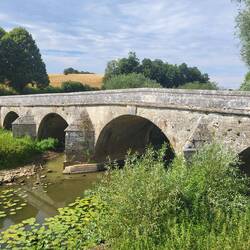 Brücke über die Meuse.