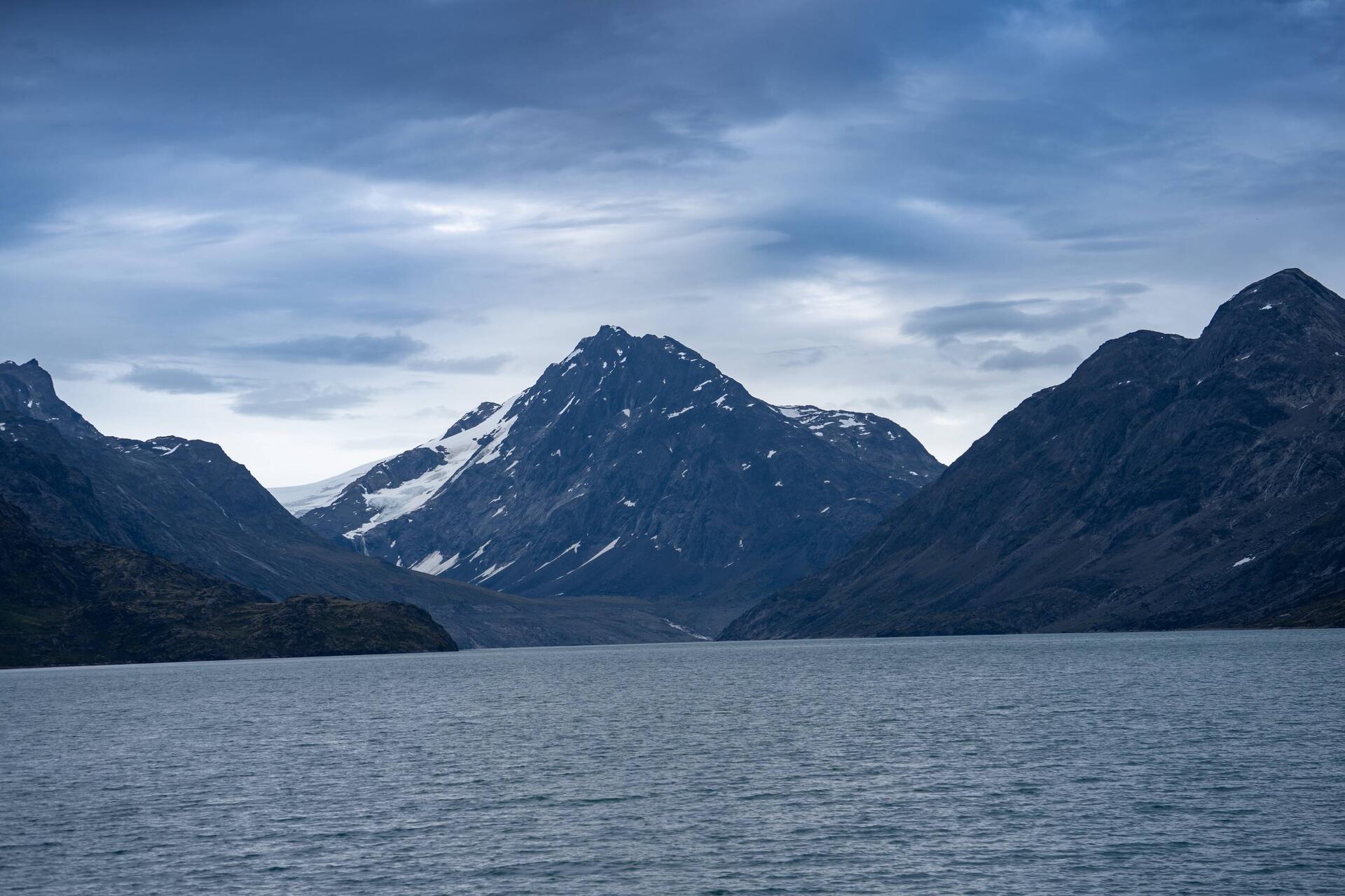 Entering the Kangaamiut Kangerluarsuat fjord.
