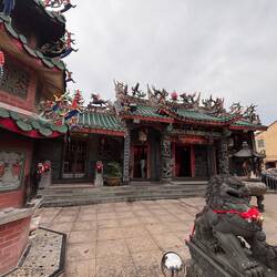 Hong San Si Temple opposite our hotel