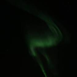 leider kann man mit einer nicht professionellen Kamera Nordlichter nicht vernünftig fotografieren