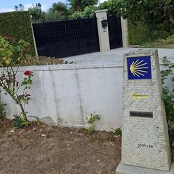 I would love to have a camino marker outside my property!