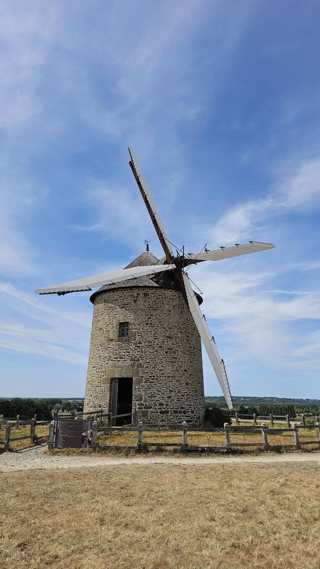 Den drejer
