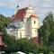 Die Johannes-und-Bartholomäuskirche, eine von drei Kirchen in der kleinen Stadt