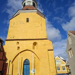 Zum Turm gehörte eine Kirche St. Nikolai, die abgerissen wurde ...