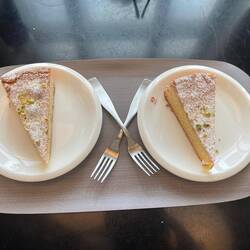 Kunst macht hungrig - perfekter Mandelkuchen 😋