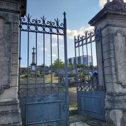 Friedhof von Pont-sur-Meuse