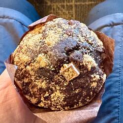 John hat uns zum Abschied noch 4 Muffins geschenk. 😋
