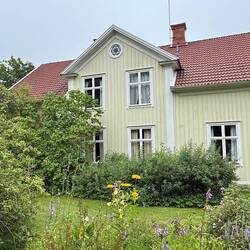 Dieses Haus wir heute noch von der Familie bewohnt.
