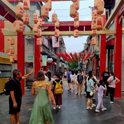Hier gehts zur Peking Oper ...