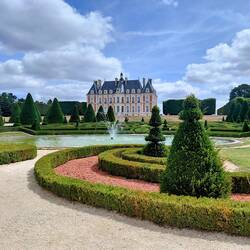 Our first view of Le Chateau