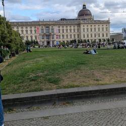 Lustgarten und Humboldt Forum