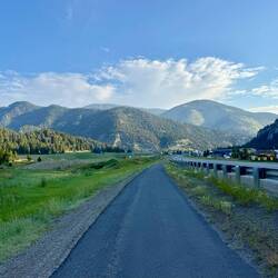 Ins Zentrum von Big Sky mussten wir noch etwa drei Meilen wandern.