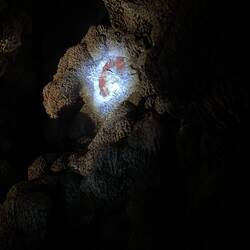 Glowing calcite