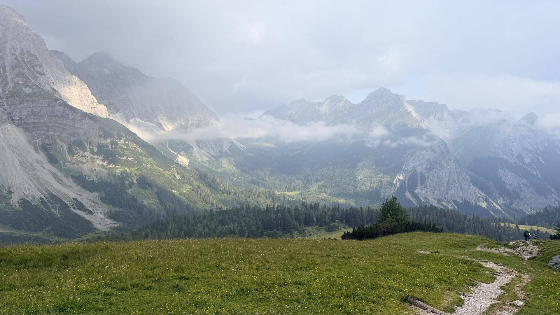 Morgenstimmung noch mit ein paar Wolken