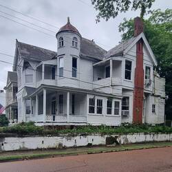 She's a do-er upper! But imagine it in it's heyday. This was the only neglected house in the area