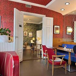 Café im 60er Jahre Stil