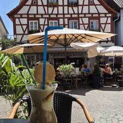 Abkühlen - lecker Eiscafe ohne Sahne
