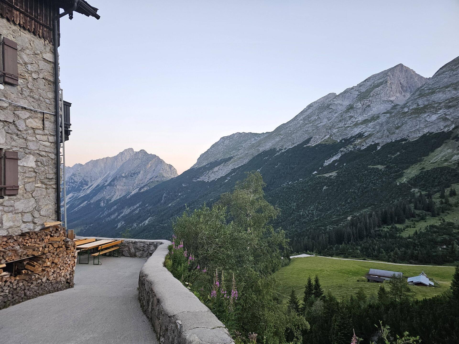 Morgens um 5.40 Uhr am Karwendelhaus