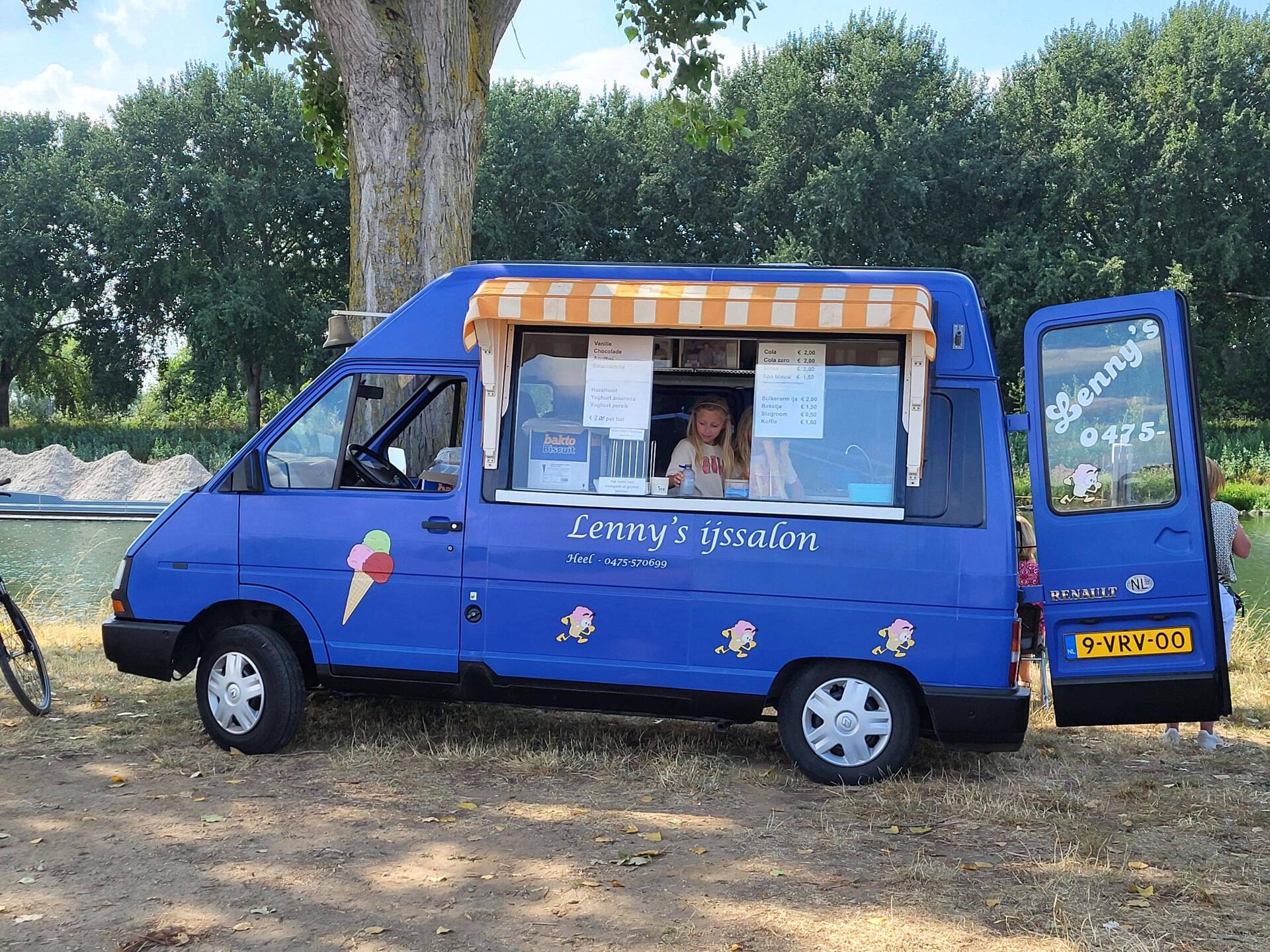 Ein mobiles Eiscafé.