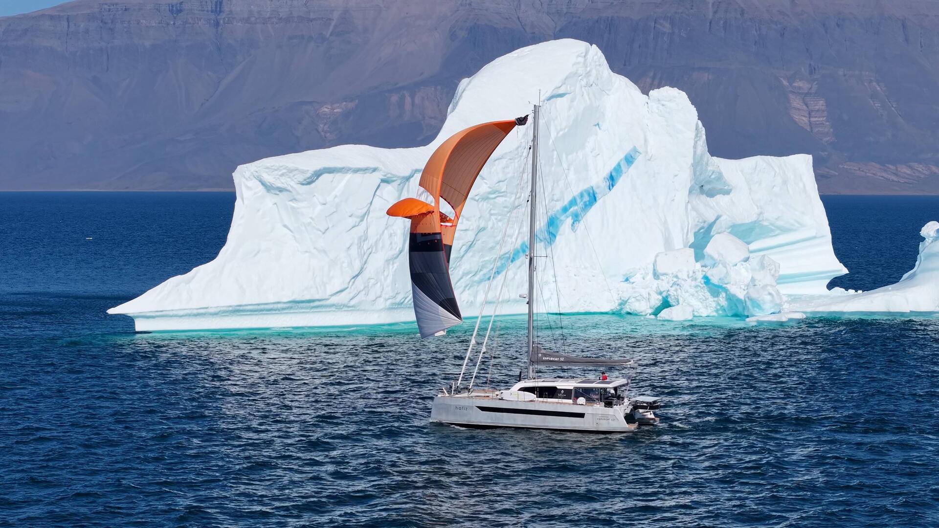 For a few hours we enjoy prime downwind sailing.