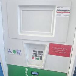 Wieder ein Stück teurer. € 1. 56/lt