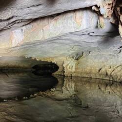 Cavern of optical illusion
