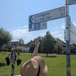 Der erste Wegweiser nach...