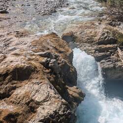 Kleiner Wasserfall im...