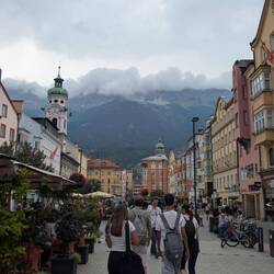 Die Nordkette in Wolken.