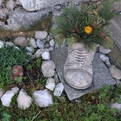 Hier hat Ludwig Graßler seine letzte Ruhestätte gefunden. Unter dem Schuh.