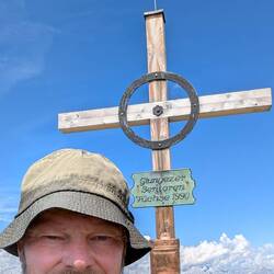 Doch vorher geht's noch kurz zur Sonnenspitze auf 2639 m.